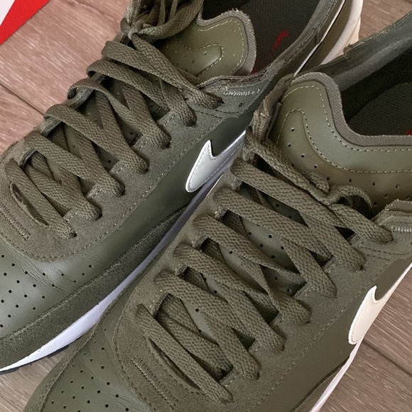 Nike Waffle One - Men’s Size 13 - Olive Green - Picture 5 of 9